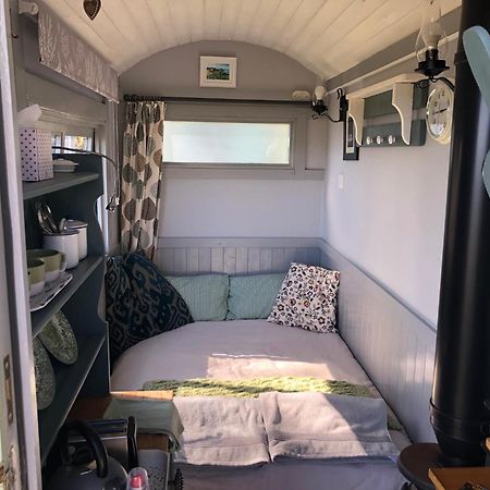 Bronllys Farm Coastal Self-Catering Apartman Llanelli Kültér fotó