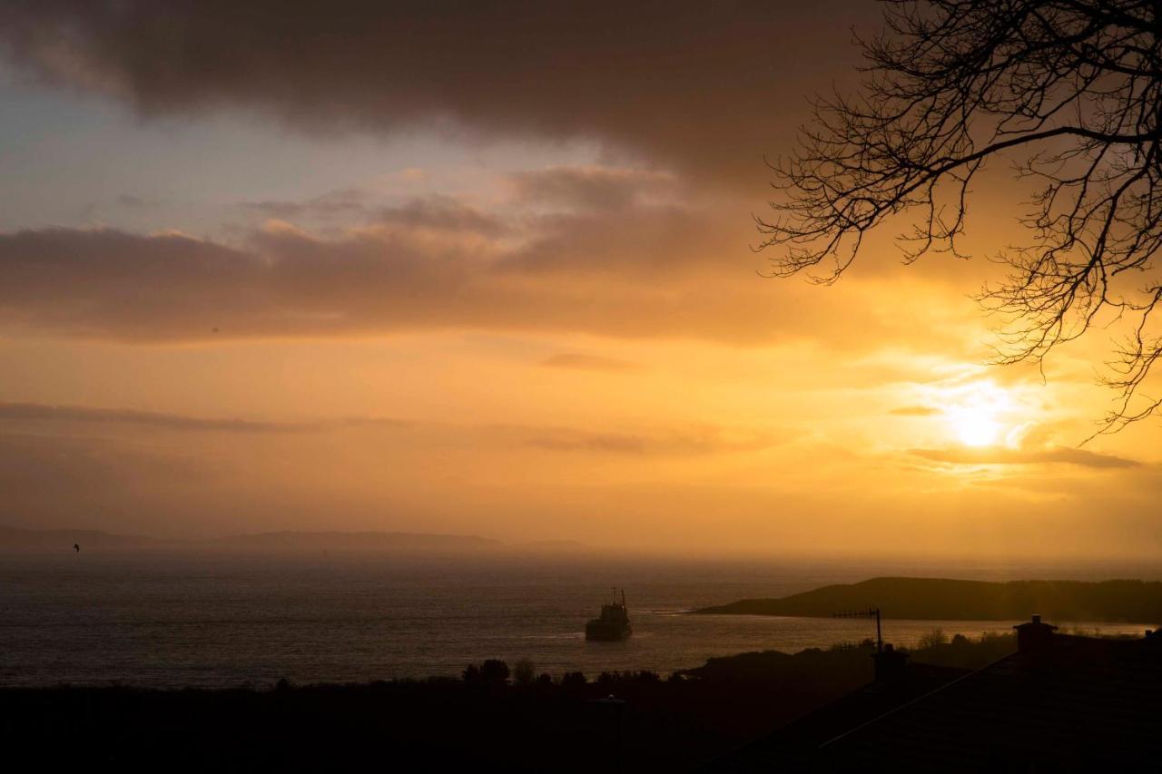 Bronllys Farm Coastal Self-Catering Apartman Llanelli Kültér fotó
