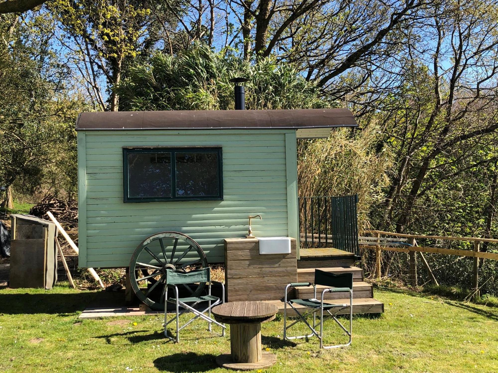 Bronllys Farm Coastal Self-Catering Apartman Llanelli Szoba fotó