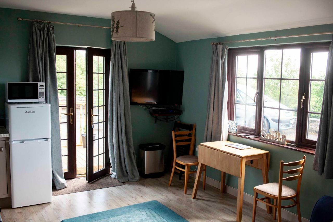 Bronllys Farm Coastal Self-Catering Apartman Llanelli Kültér fotó